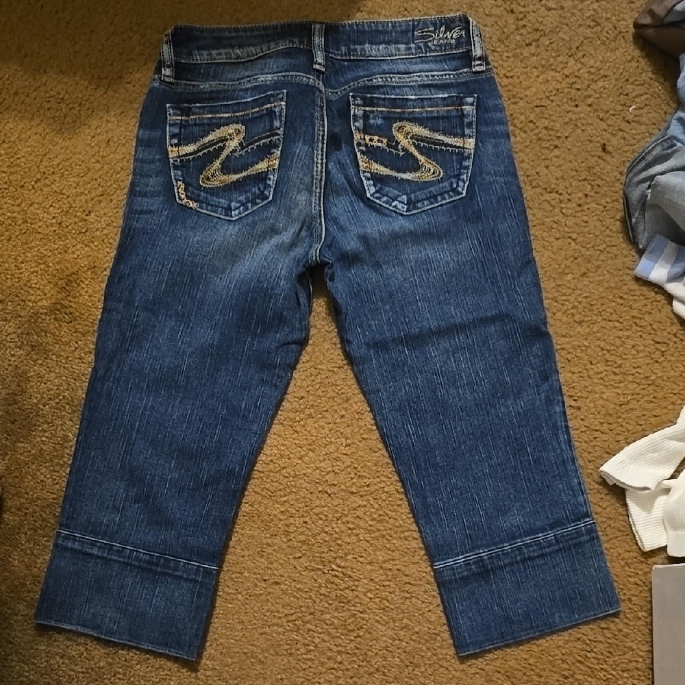 Silver Jeans Dark Blue Ankle Cropped Jeans with Wide Cuff
